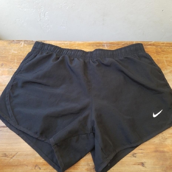 Girls Nike Dri-Fit Shorts size XL | Athletic Running Shorts - Picture 1 of 5